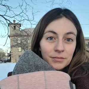 Meet your Posher, Holly